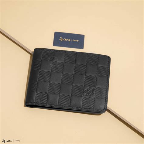 damier infini leather wallet.